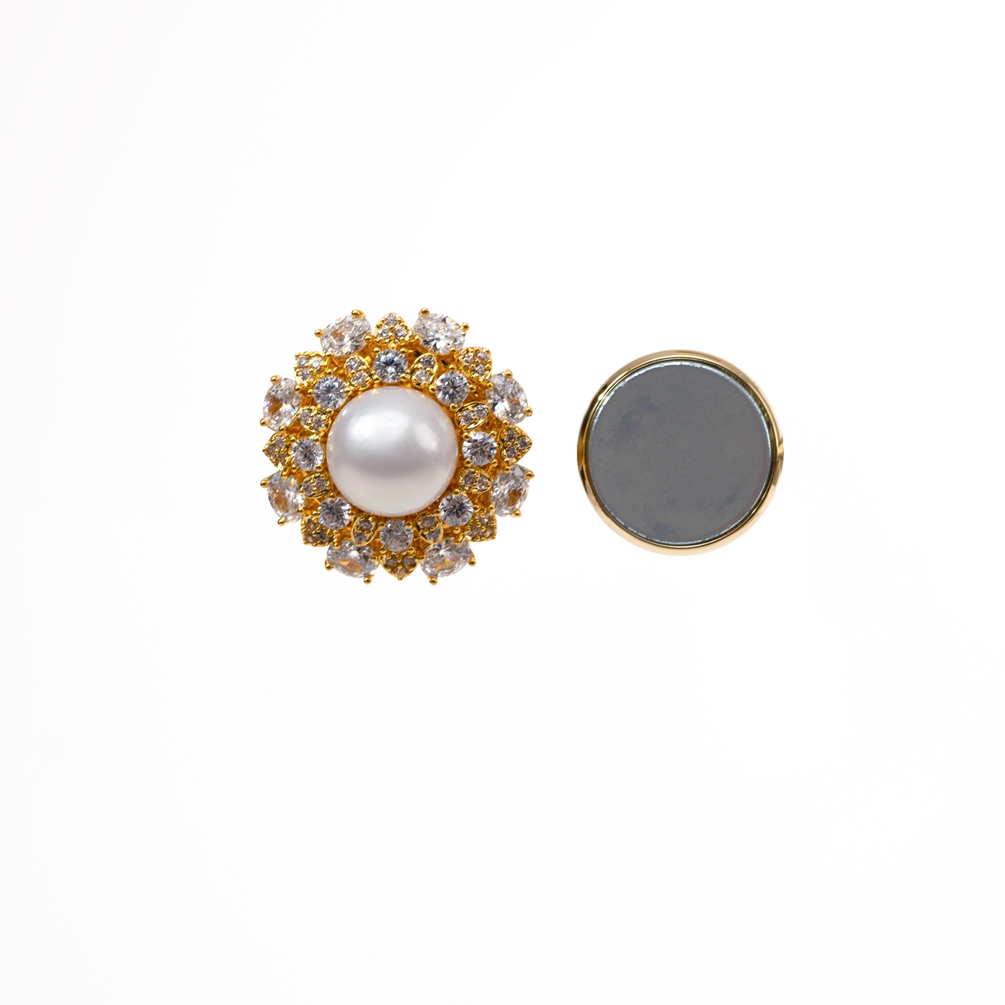 【608】Women's Magnetic 9-10mm Pearl Brooch
