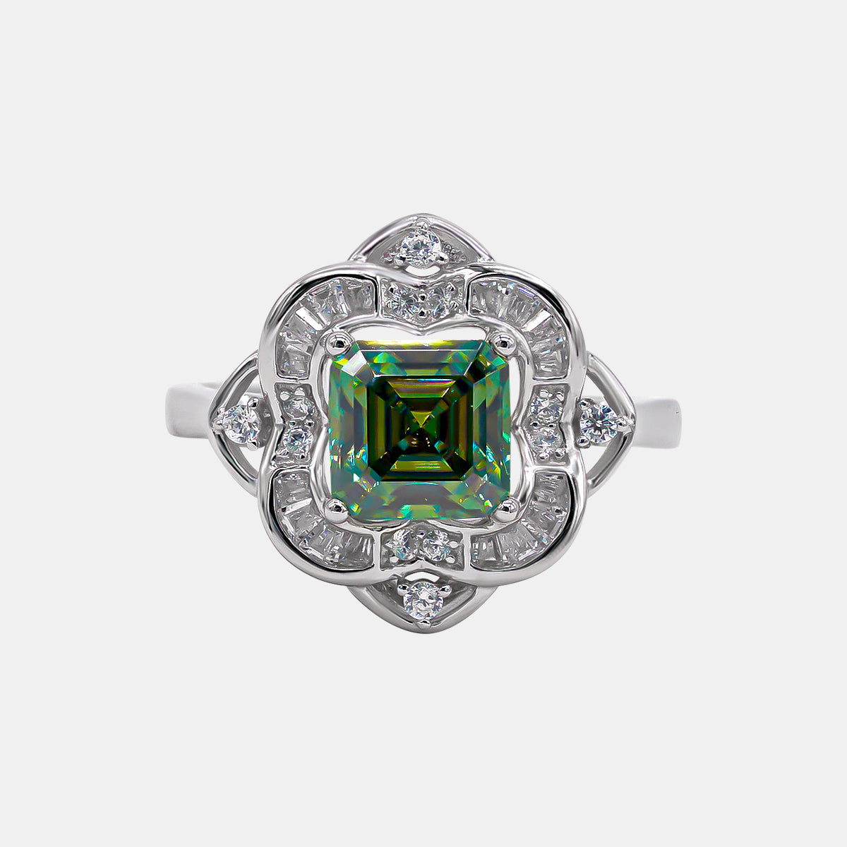 【750】Emerald Elegance Moissanite Ring